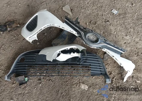 2015 Toyota Yaris Le z USA, uszkodzony, nr VIN VNKKTUD35FA040466